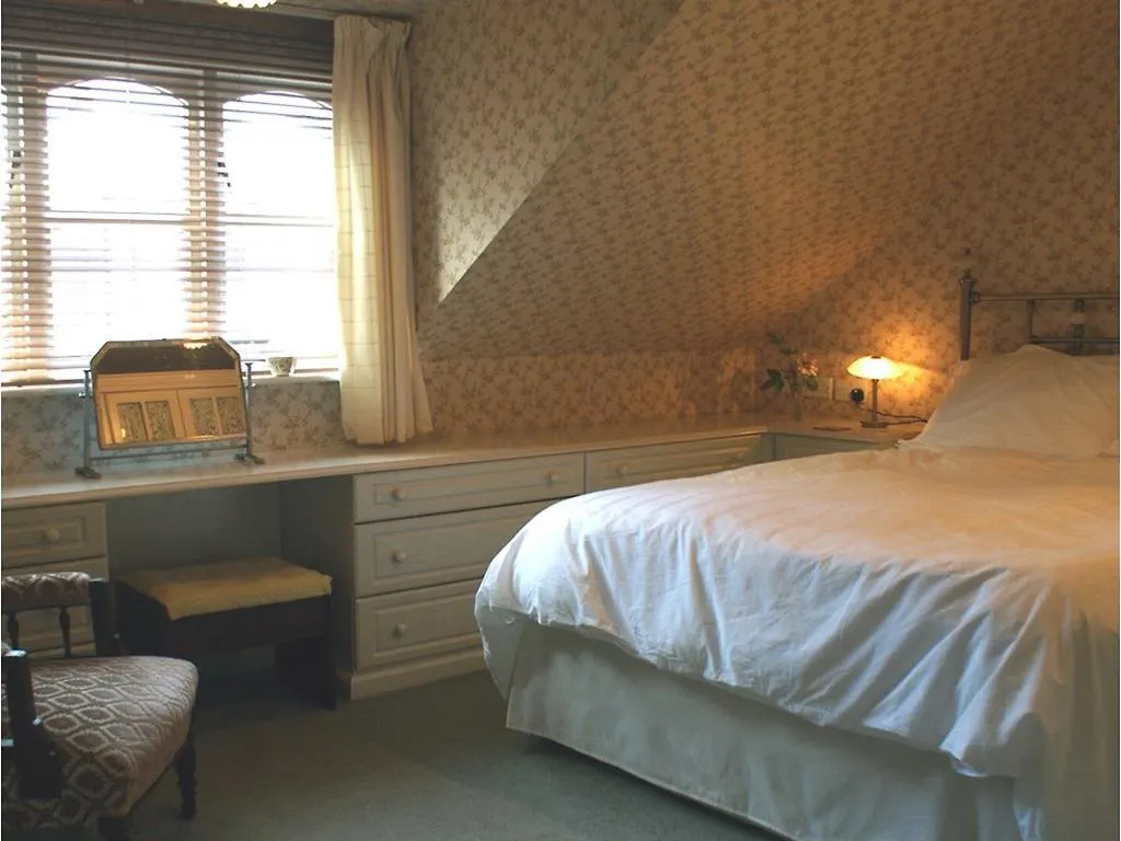 The Mulberry House Bed & Breakfast Gloucester 3*,